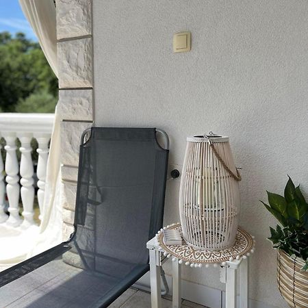 Apartment Angelina 70M From The Beach, Free Parking Novigrad Istria Extérieur photo